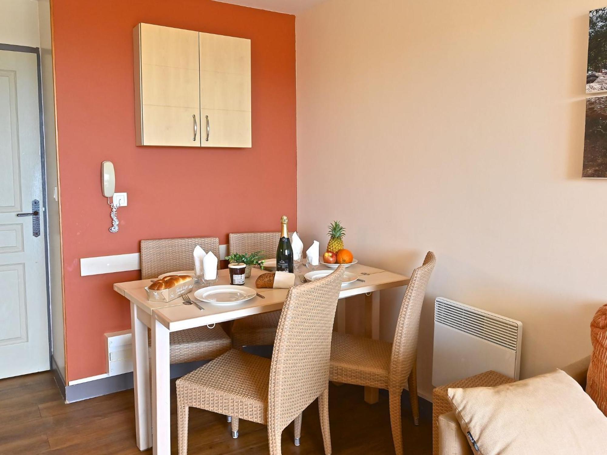 Apartment Village Cap Esterel - Le Village-76 By Interhome แซ็งต์-ราฟาเอล ภายนอก รูปภาพ
